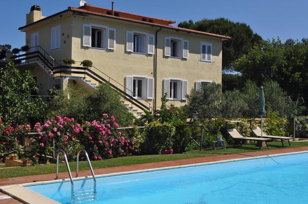 Tirrena Bike & Country Hotel